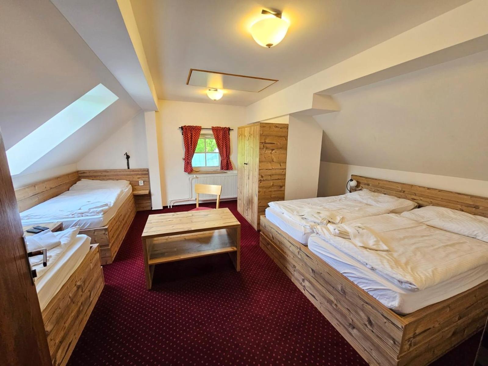 Hotel Konsel Říčky Eksteriør billede