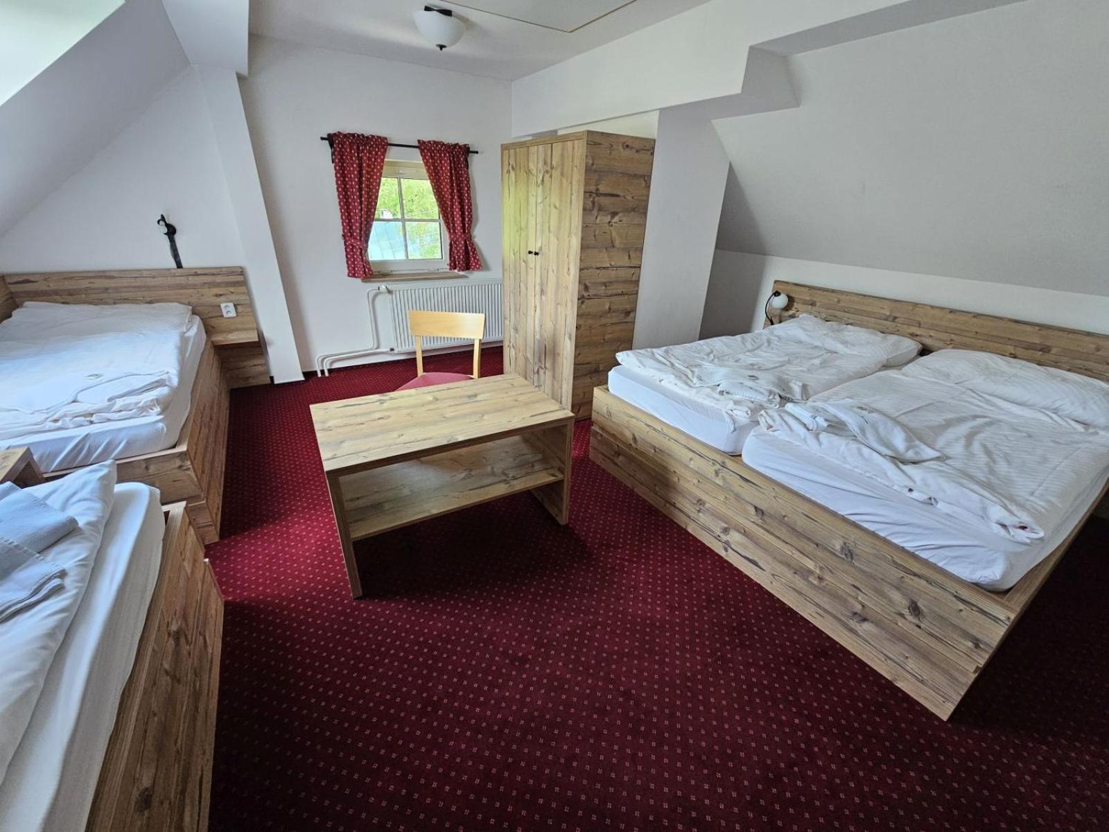Hotel Konsel Říčky Eksteriør billede