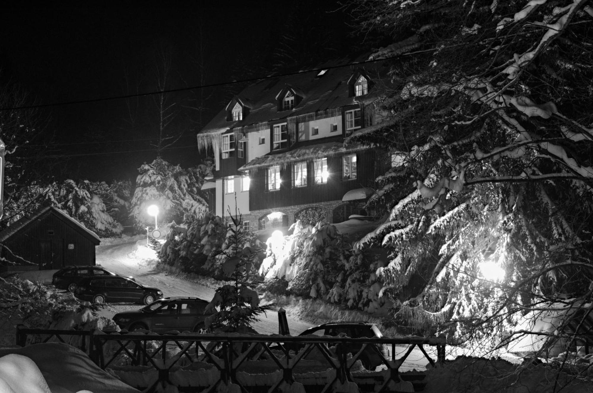 Hotel Konsel Říčky Eksteriør billede