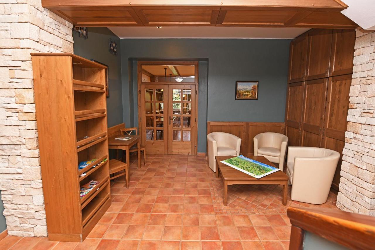 Hotel Konsel Říčky Eksteriør billede