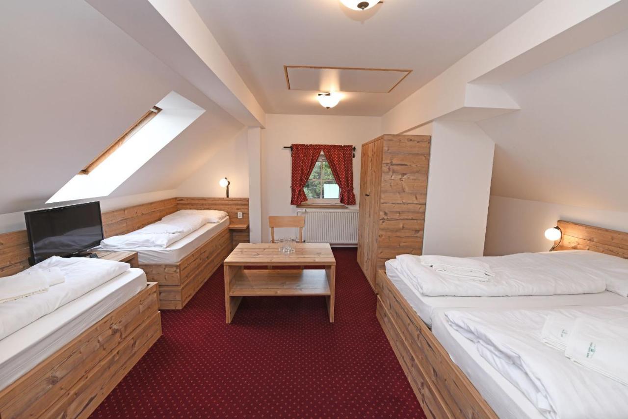 Hotel Konsel Říčky Eksteriør billede